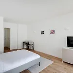 Bright Studio for 2 - Champs-Elysées