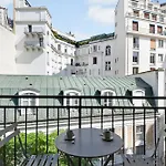 Bright Studio for 2 - Champs-Elysées